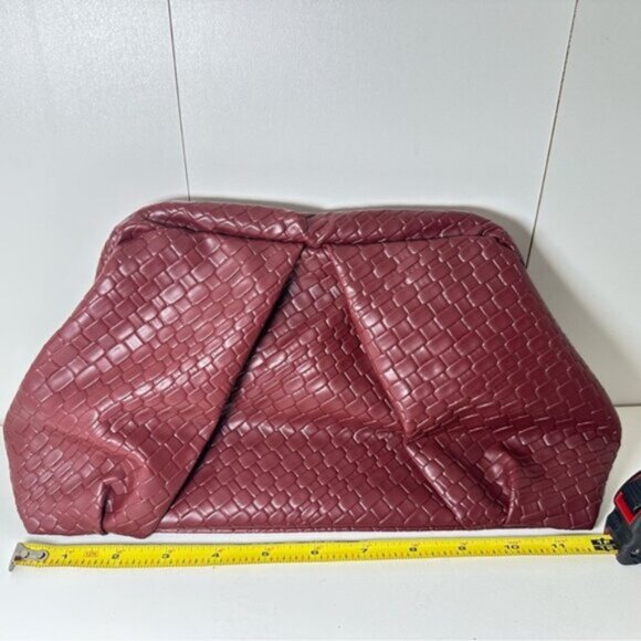SHEIN Woven Clutch in Burgundy - Picture 3 of 4